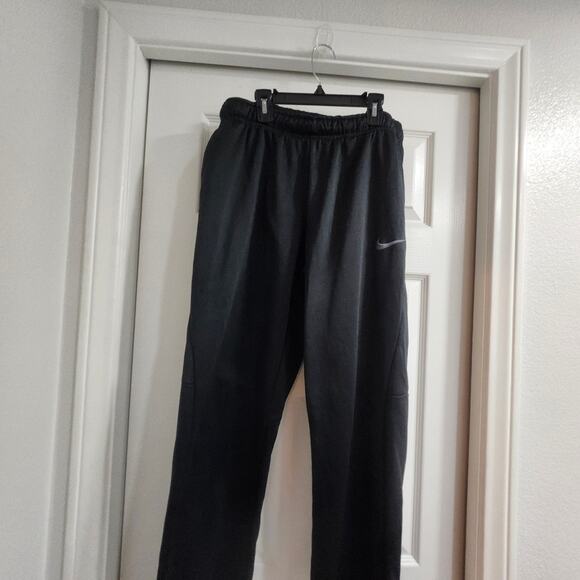 Nike Men's Black Athletic Pants - Picture 4 of 12